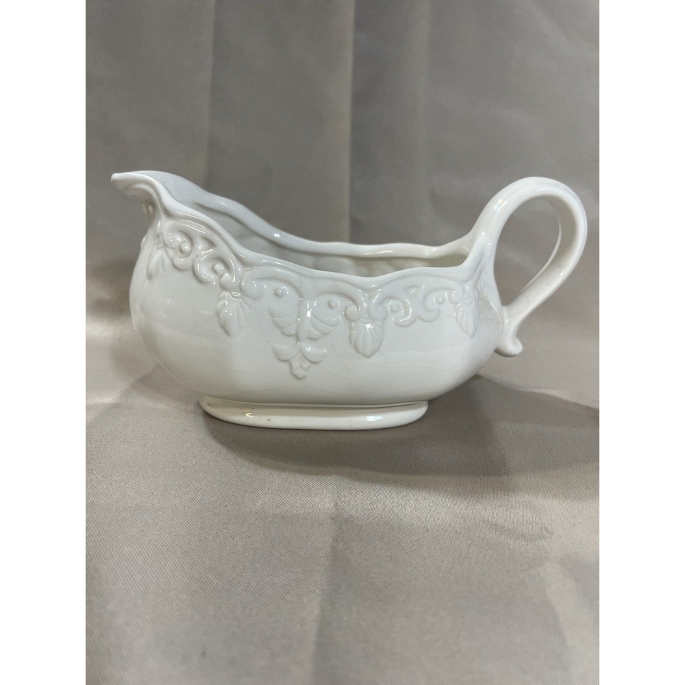 VTG GRAVY BOAT OFF WHITE WITH EMBOSSED SCROLL~ BICO‎ CHINA (2496) - Picture 4 of 6